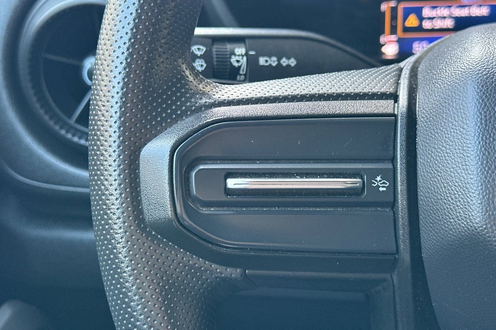 Certified 2023 Chevrolet Colorado W/T image 29