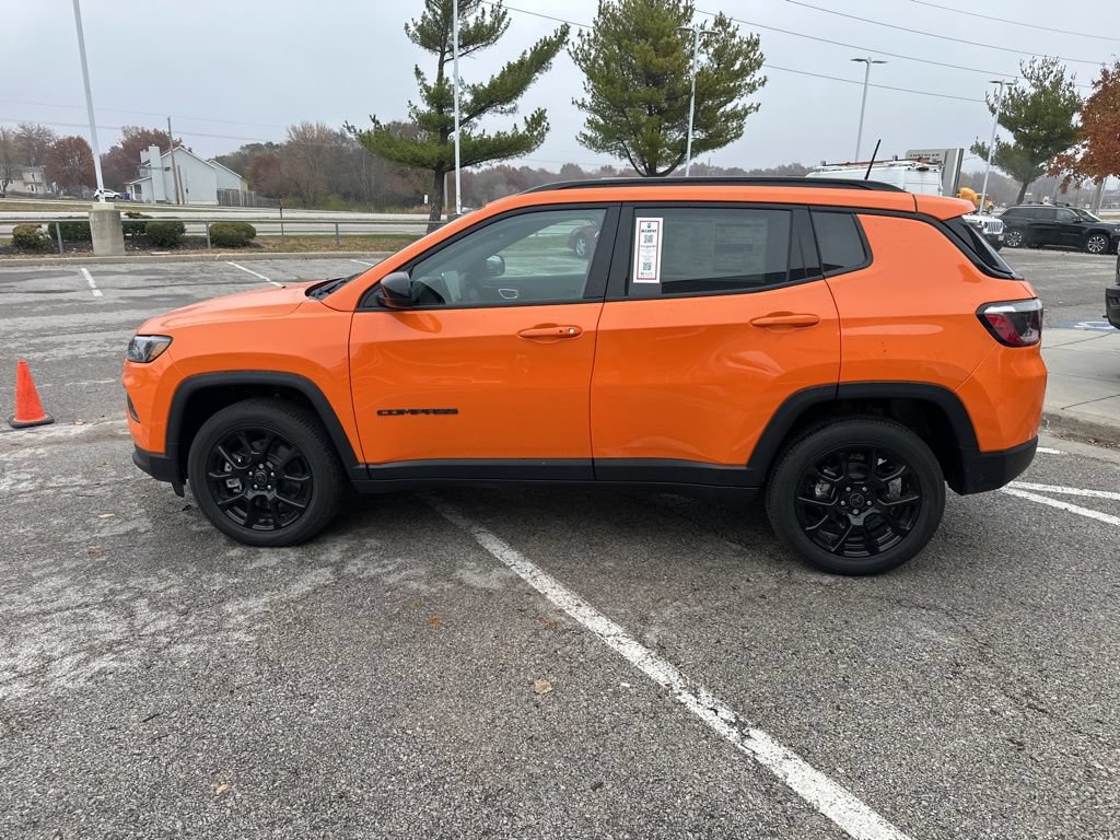 New 2026 Jeep Compass Latitude AWD/4WD image 17