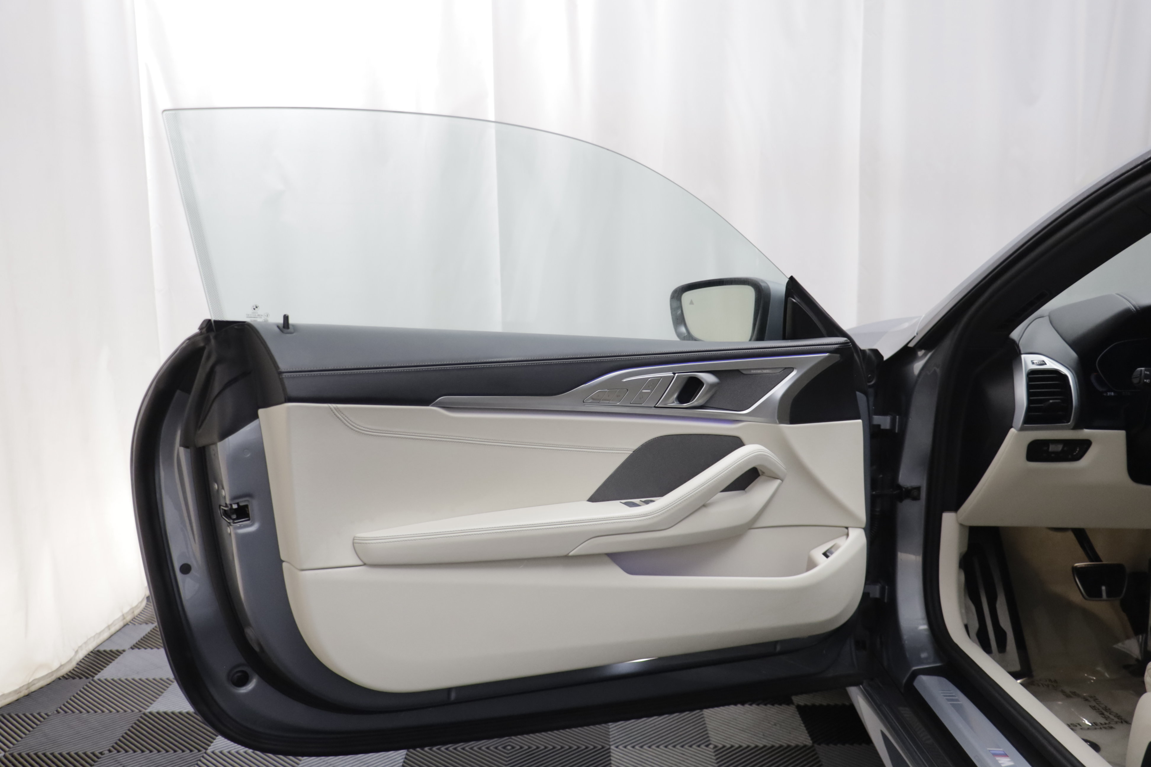 Used 2026 BMW 840i xDrive Convertible w/ Comfort Seating Package AWD/4WD image 4