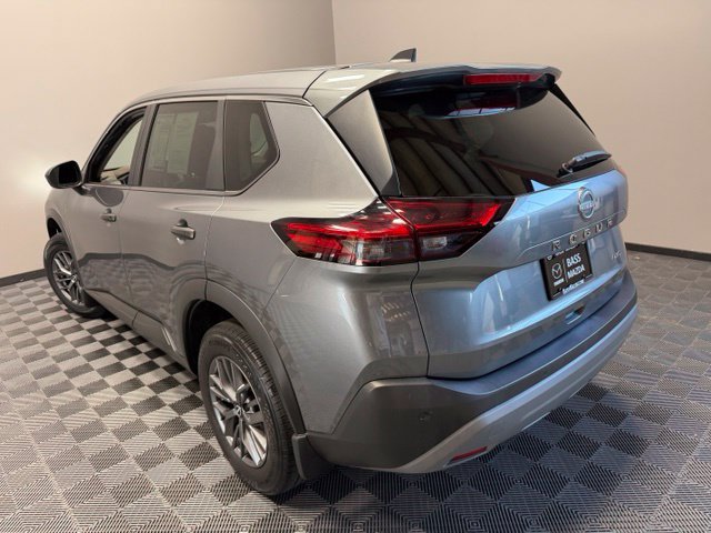 Used 2023 Nissan Rogue S AWD/4WD image 9