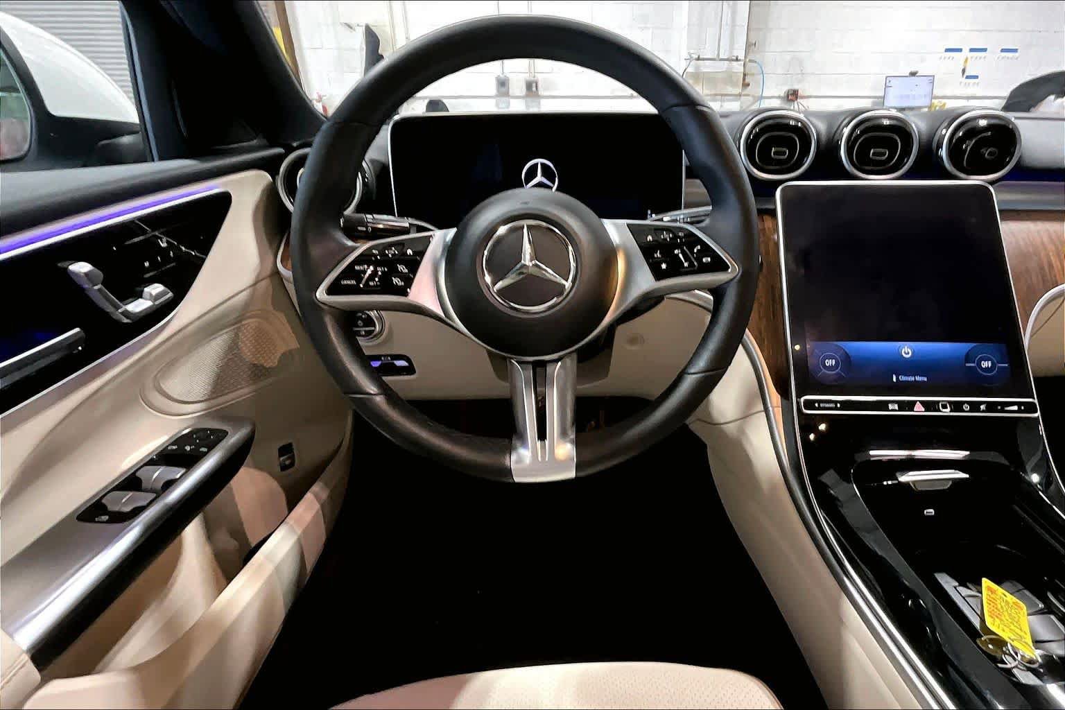 Used 2023 Mercedes-Benz C 300 4MATIC Sedan image 6