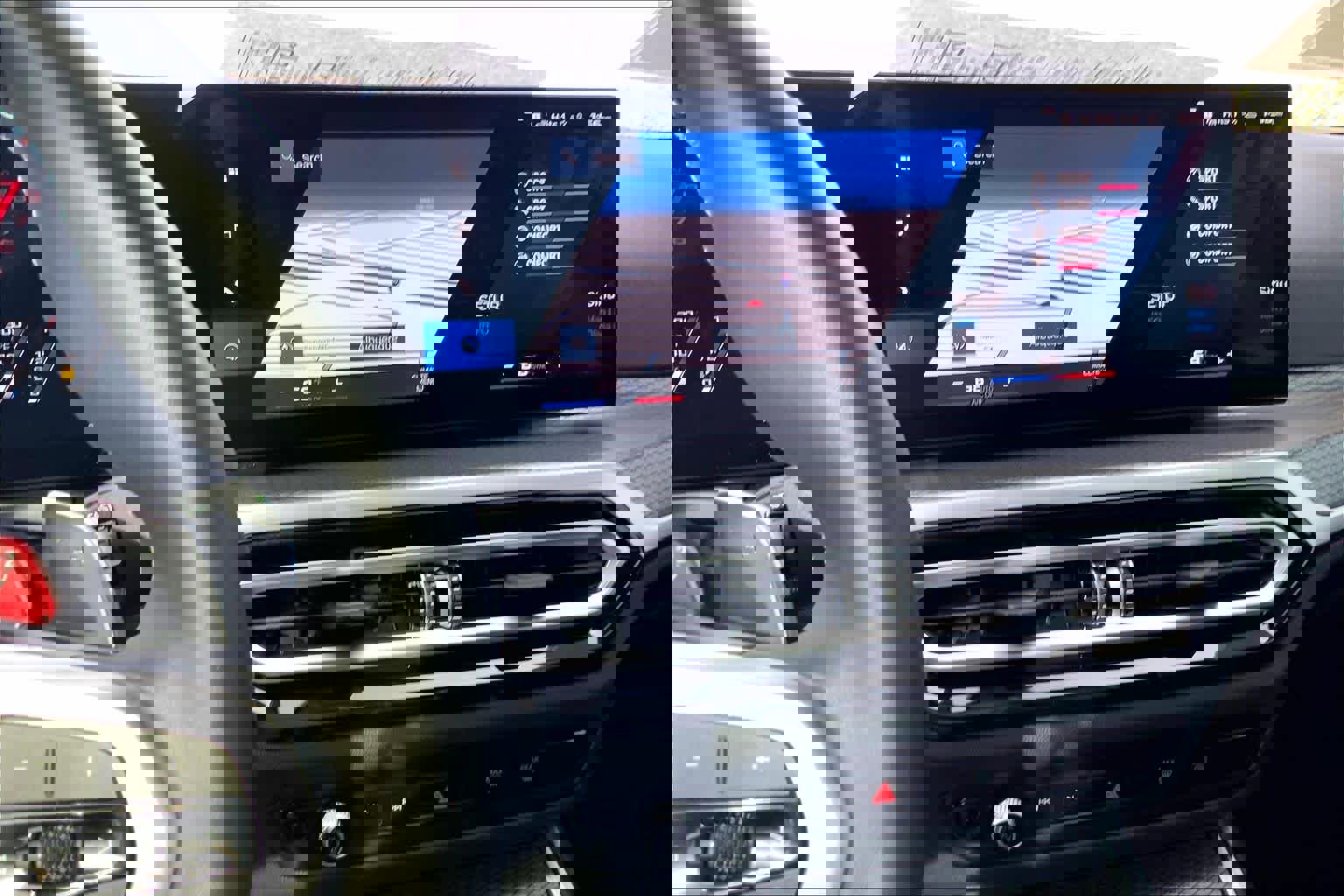 Used 2023 BMW M2 image 6