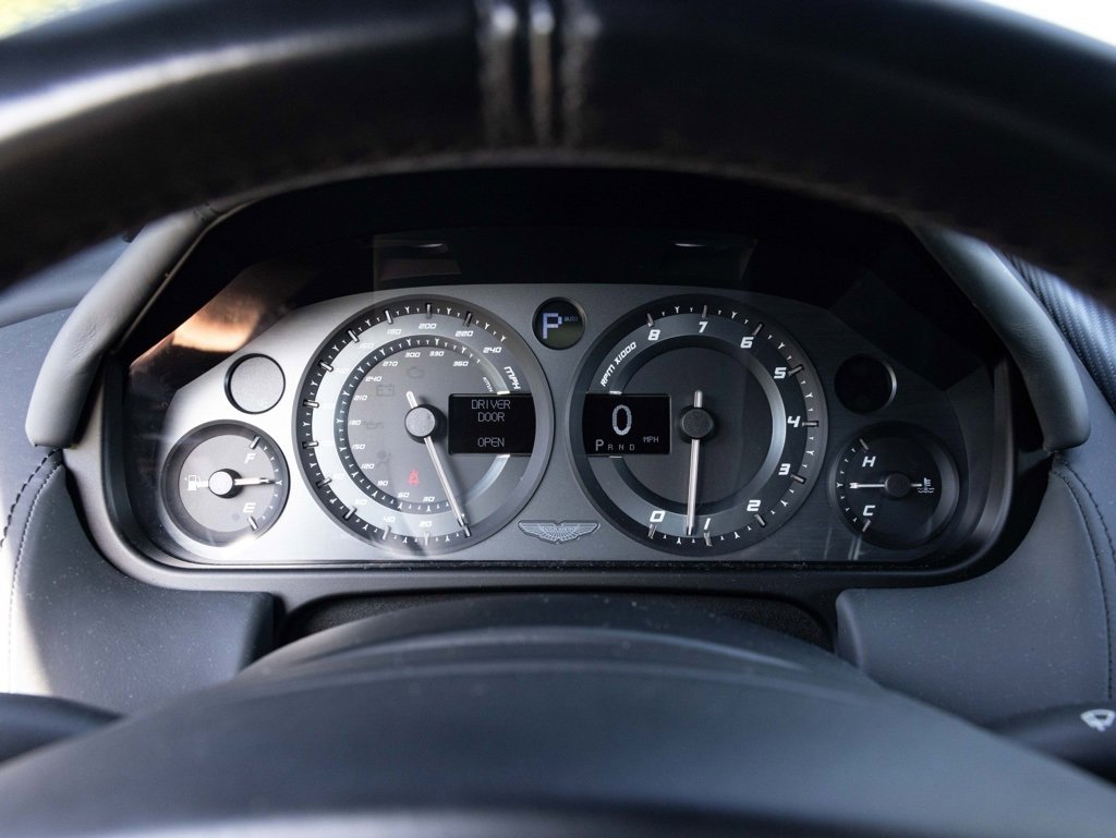 Used 2019 Aston Martin Rapide AMR image 25