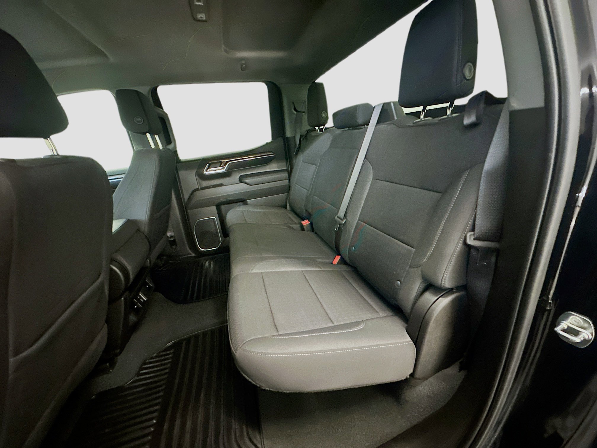 Used 2023 Chevrolet Silverado 1500 LT AWD/4WD image 29