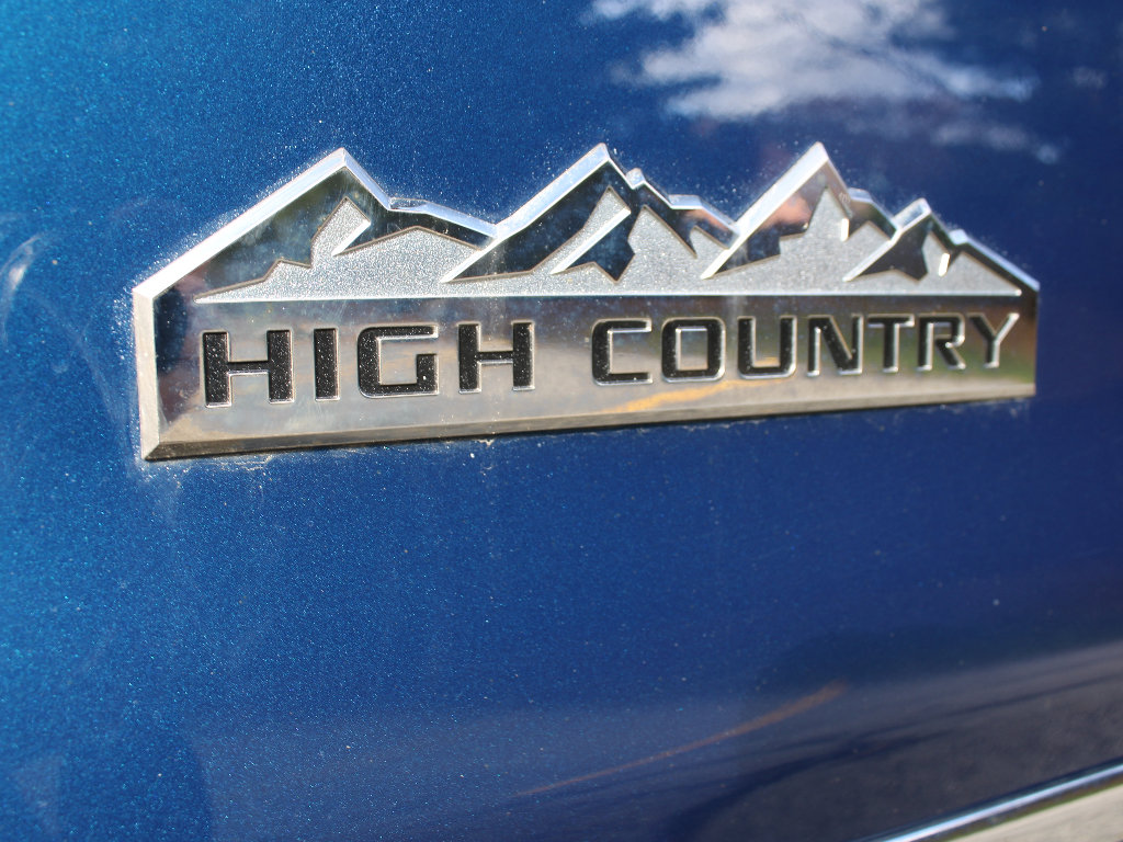 Used 2019 Chevrolet Silverado 2500 High Country w/ Duramax Plus Package image 40