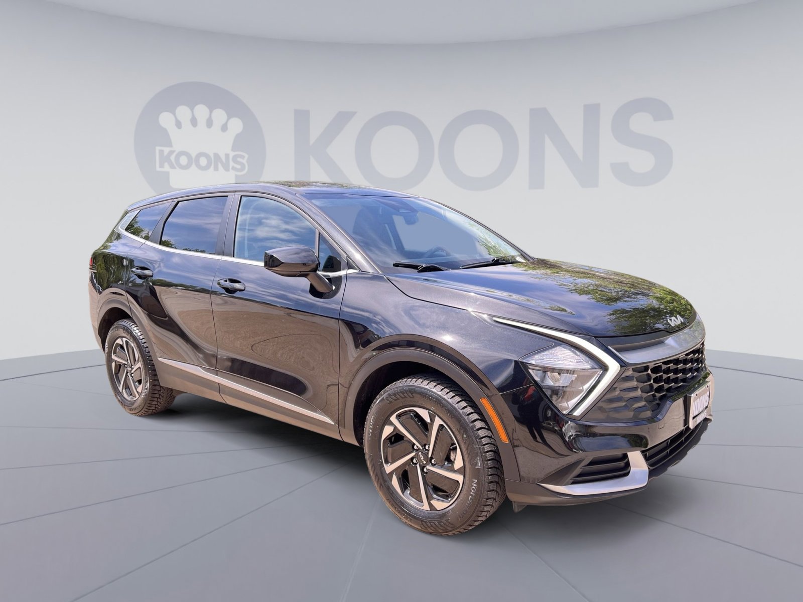 Used 2023 Kia Sportage LX AWD/4WD image 2