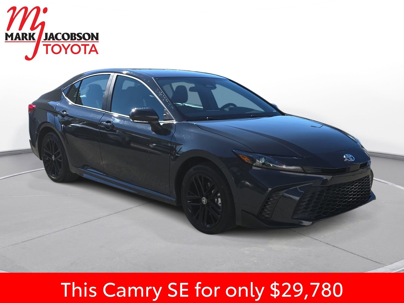 Used 2025 Toyota Camry SE image 5