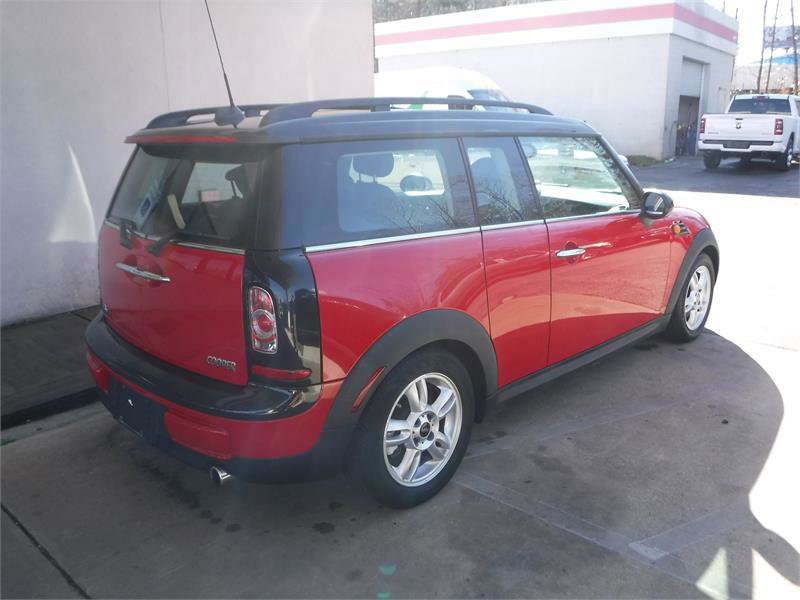Used 2012 MINI Cooper Clubman image 3