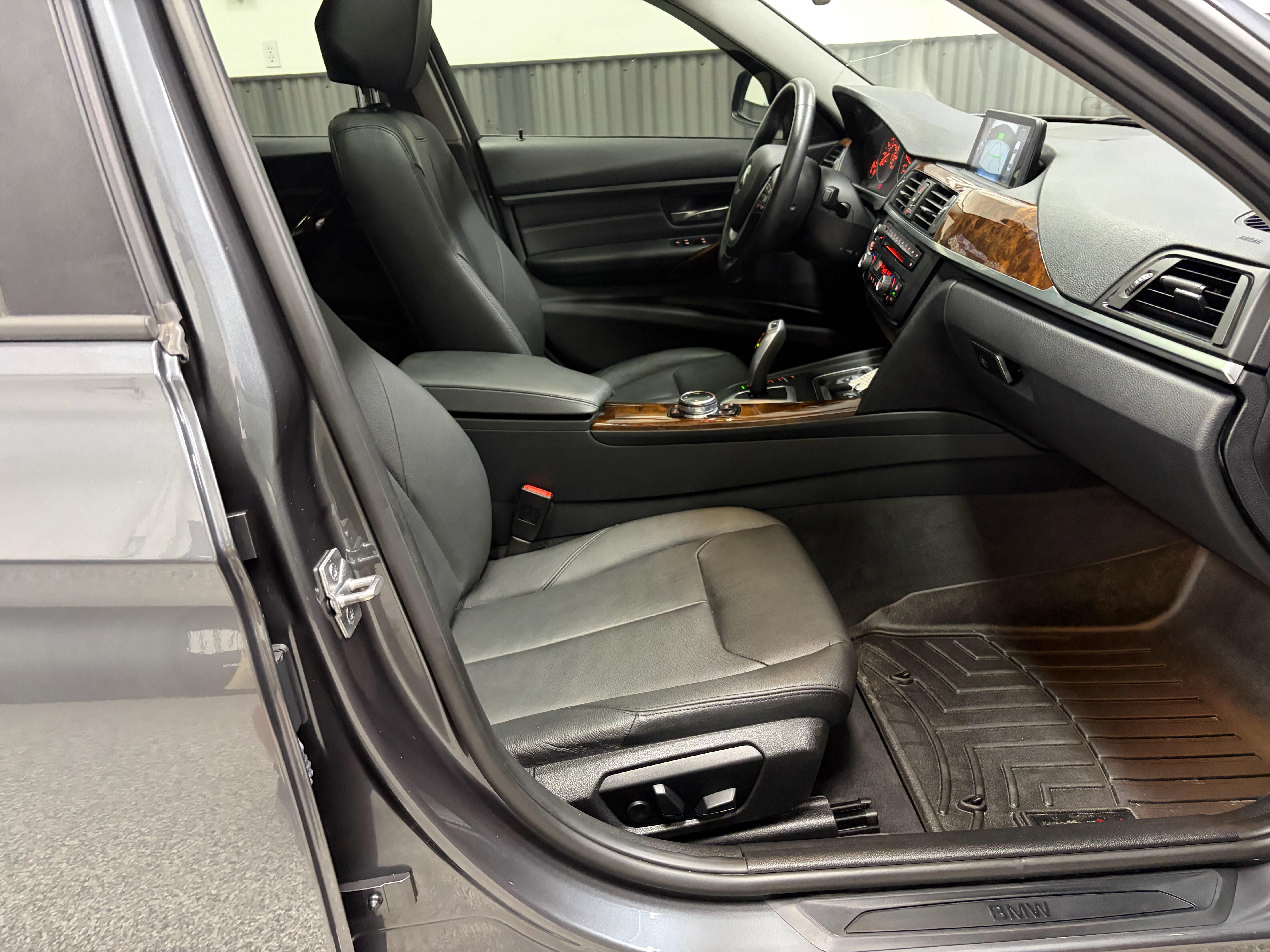 Used 2014 BMW 328d xDrive Sedan AWD/4WD image 26