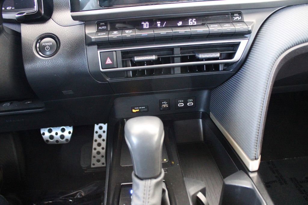 Certified 2025 Toyota Camry SE FWD image 37