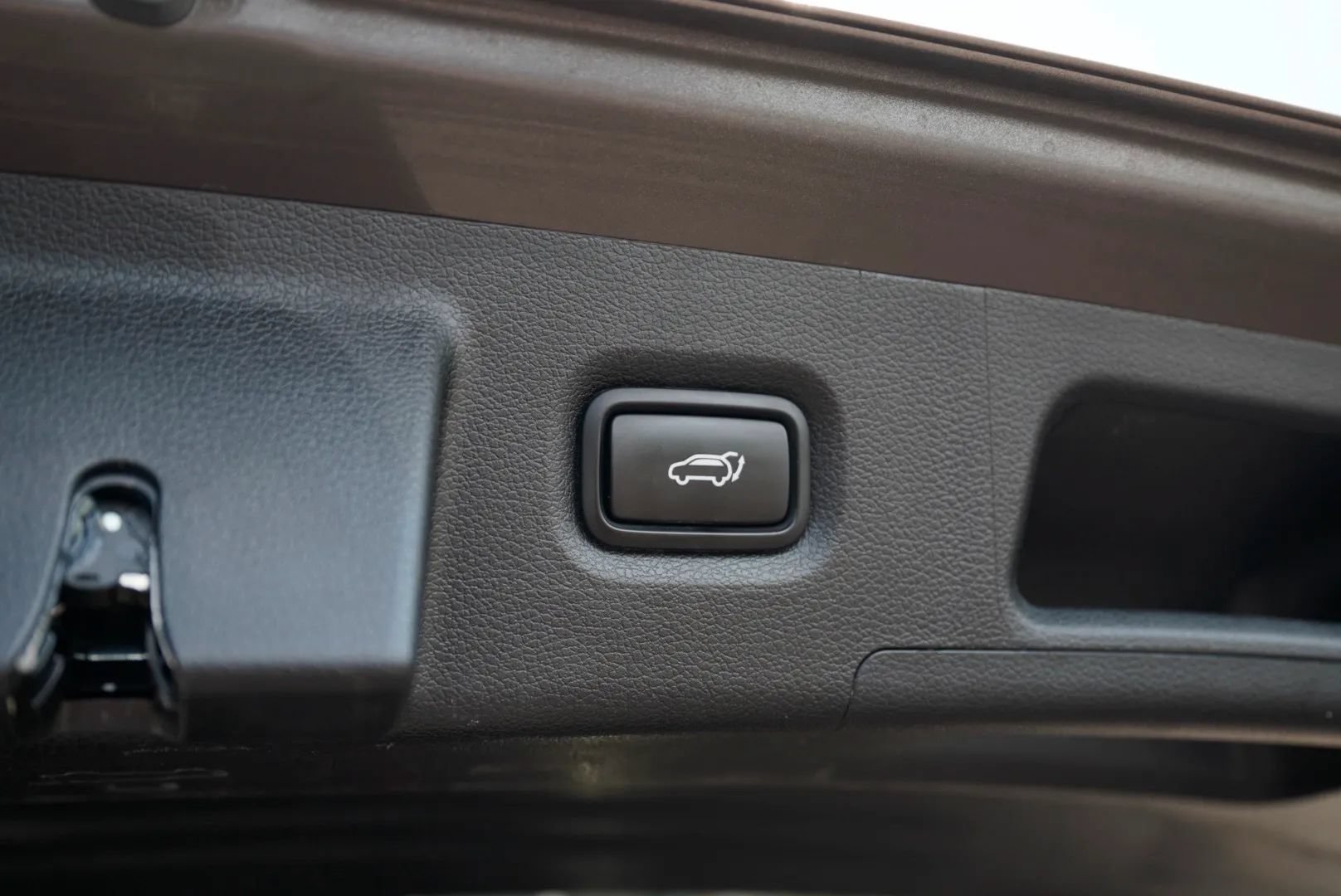 Used 2020 Hyundai Santa Fe Limited AWD/4WD image 34