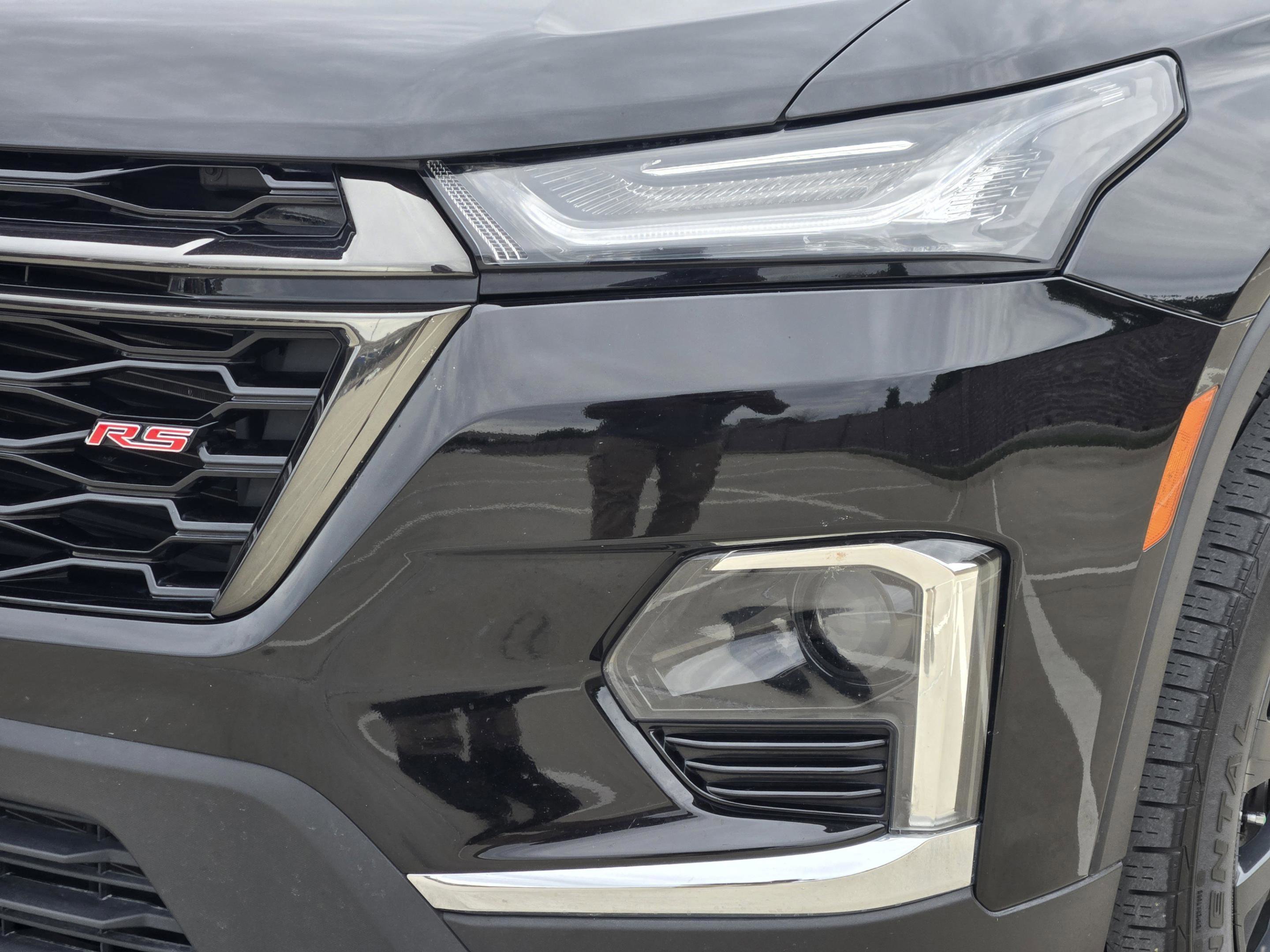 Used 2022 Chevrolet Traverse RS FWD image 9