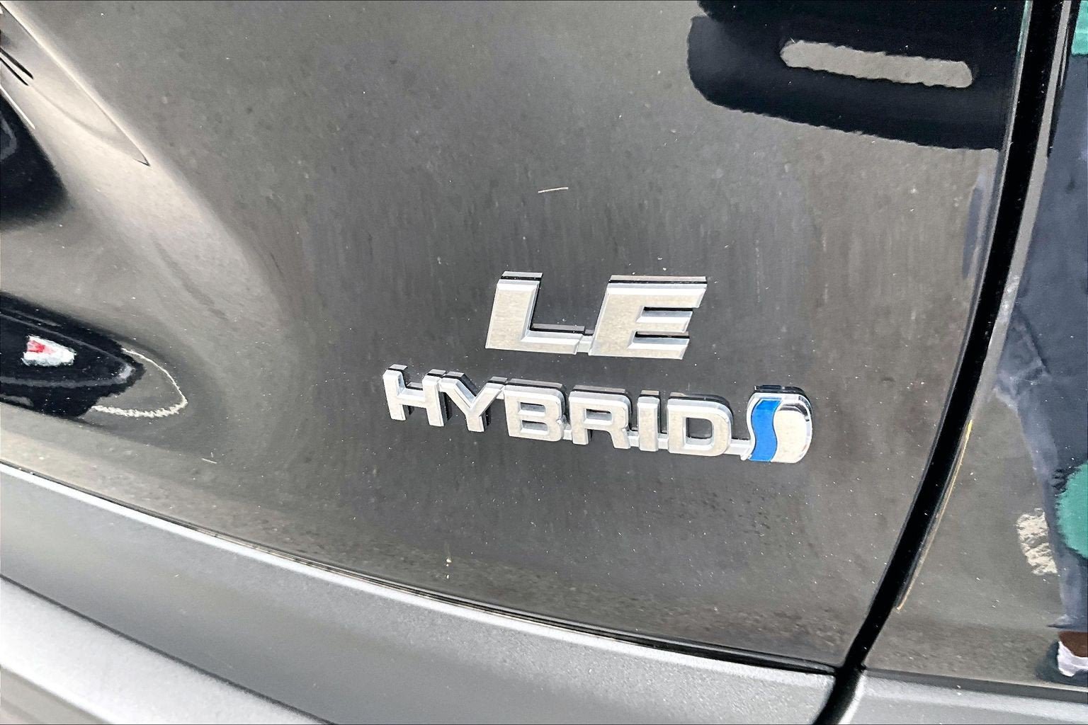 Used 2023 Toyota RAV4 LE AWD/4WD image 8