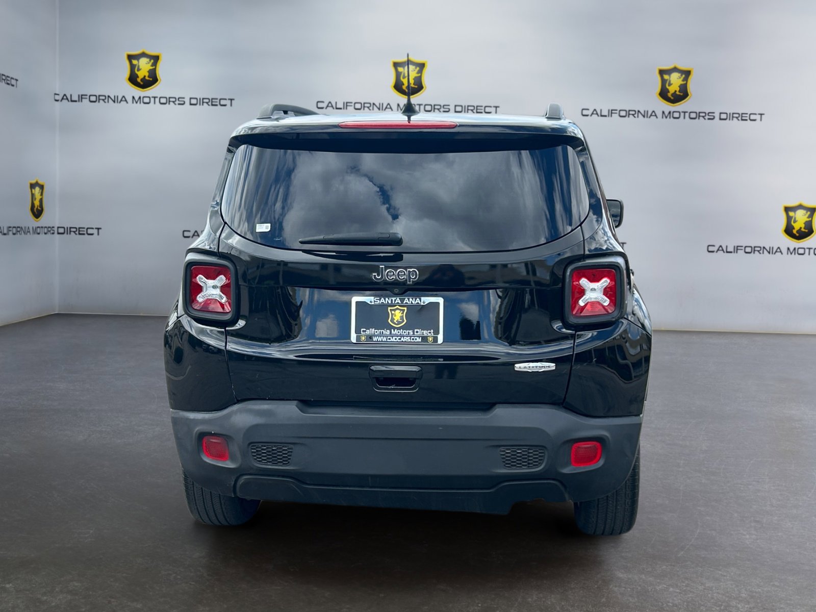 Used 2019 Jeep Renegade Latitude w/ Popular Equipment Group AWD/4WD image 6