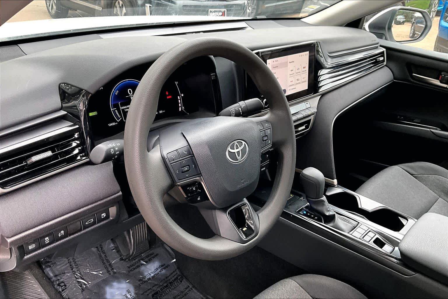 Used 2026 Toyota Camry LE FWD image 17