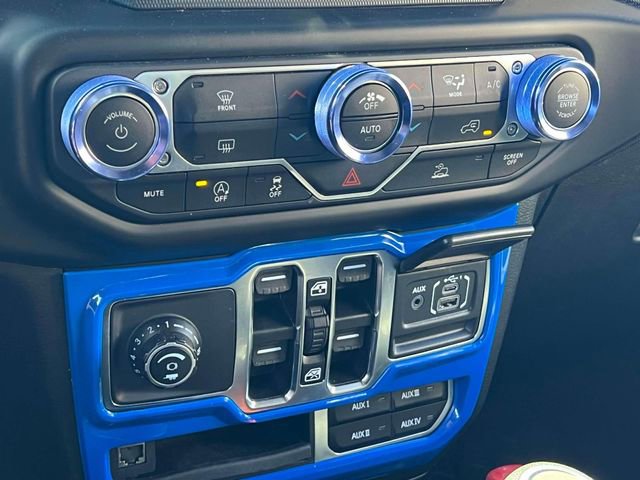 Used 2021 Jeep Gladiator Sport image 30