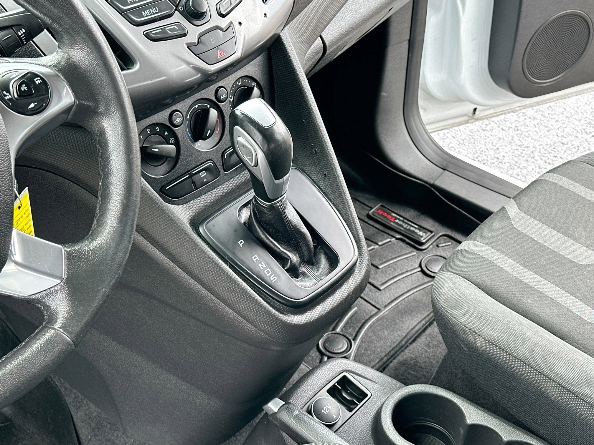 Used 2016 Ford Transit Connect XLT image 11