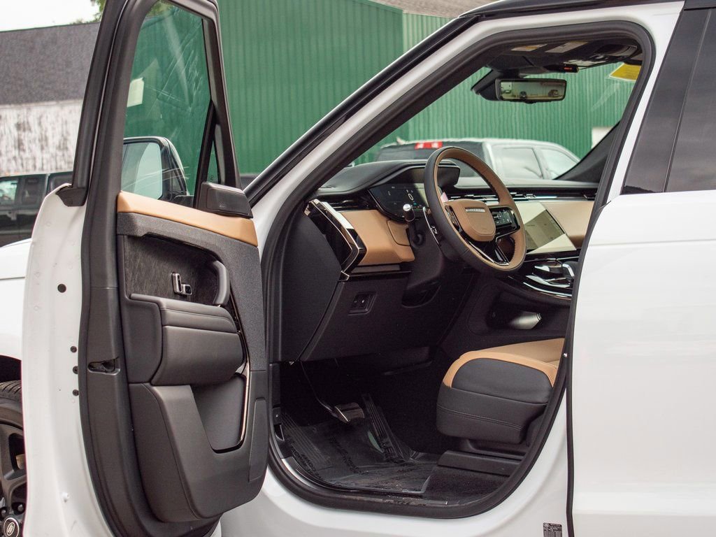 New 2025 Land Rover Range Rover Sport Autobiography image 10