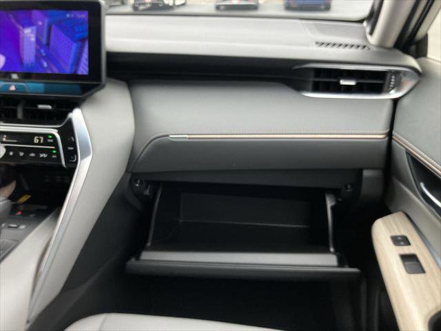 Certified 2024 Toyota Venza Limited image 19