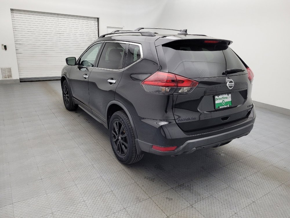 Used 2018 Nissan Rogue SV image 5