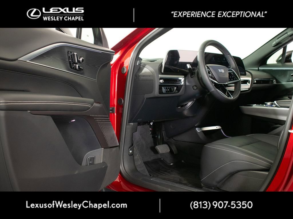 Used 2025 Cadillac Lyriq Luxury image 18