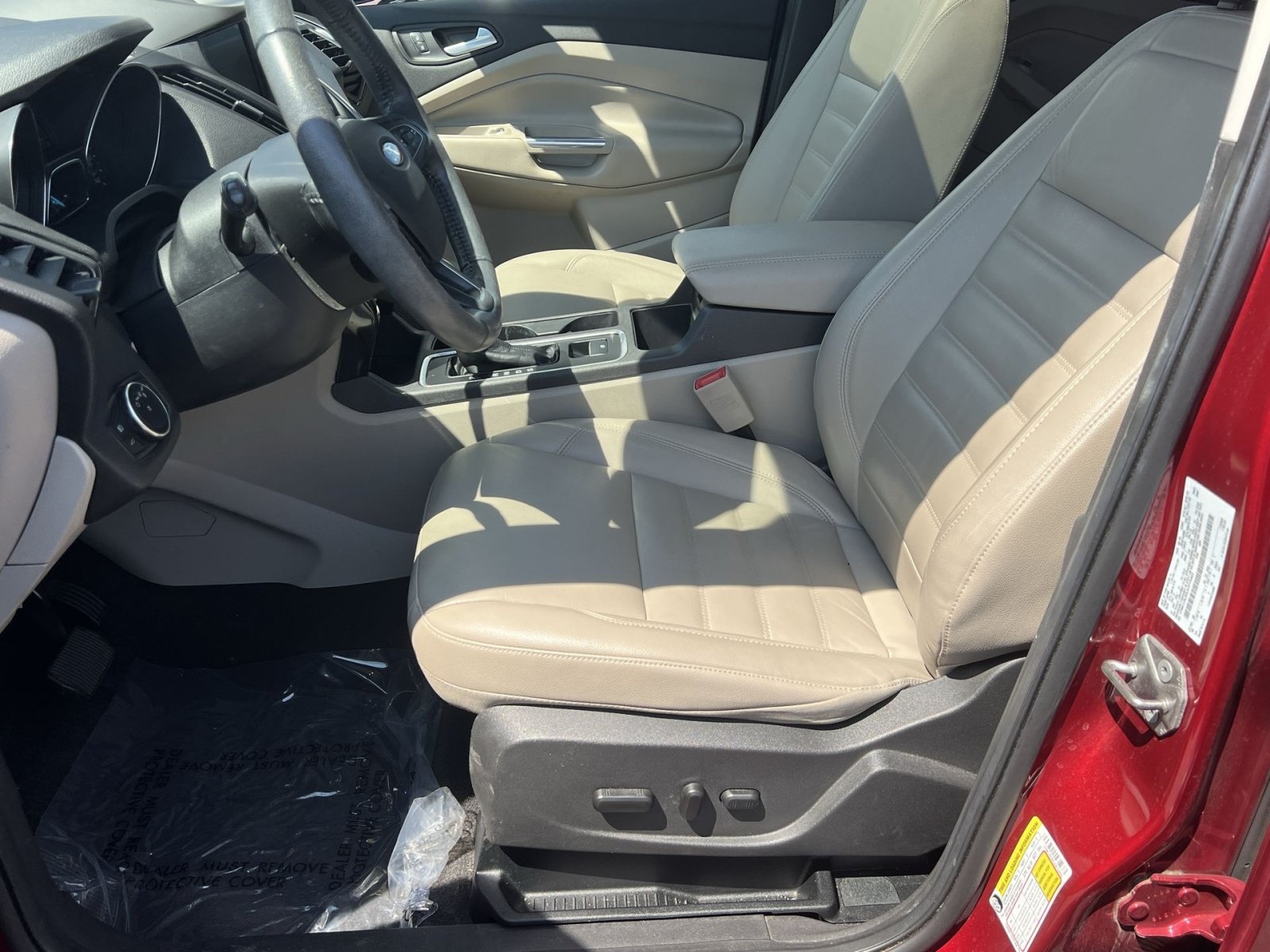 Used 2018 Ford Escape Titanium w/ Ford Safe & Smart Package AWD/4WD image 10
