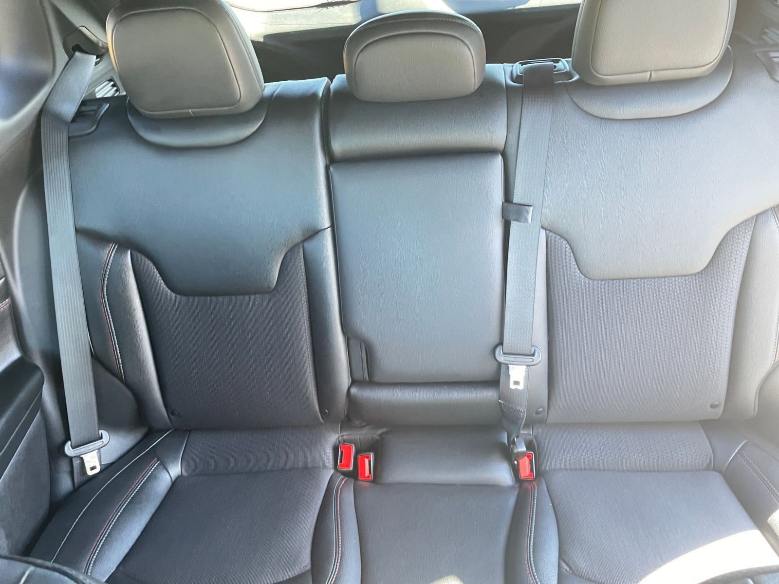Used 2025 Jeep Compass Trailhawk image 38