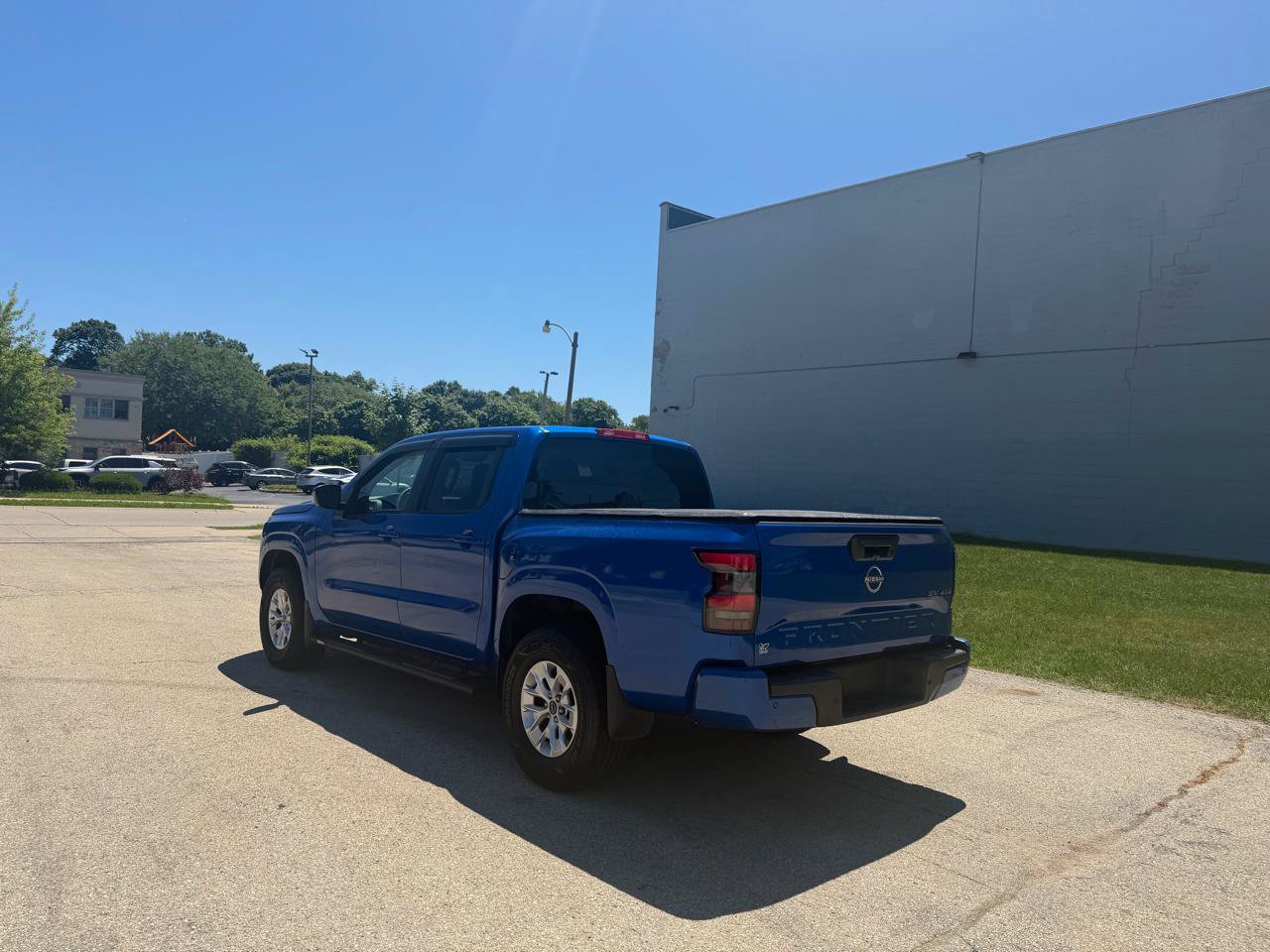 Used 2024 Nissan Frontier SV w/ Technology Package AWD/4WD image 5
