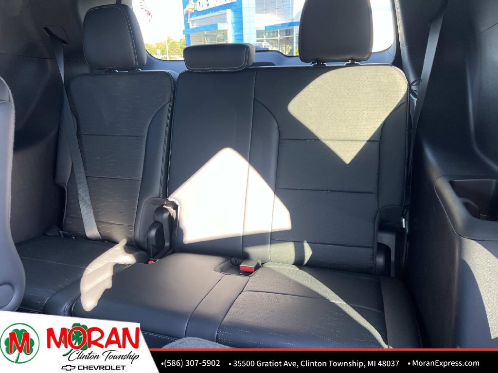 Certified 2026 Buick Enclave Sport Touring FWD image 14