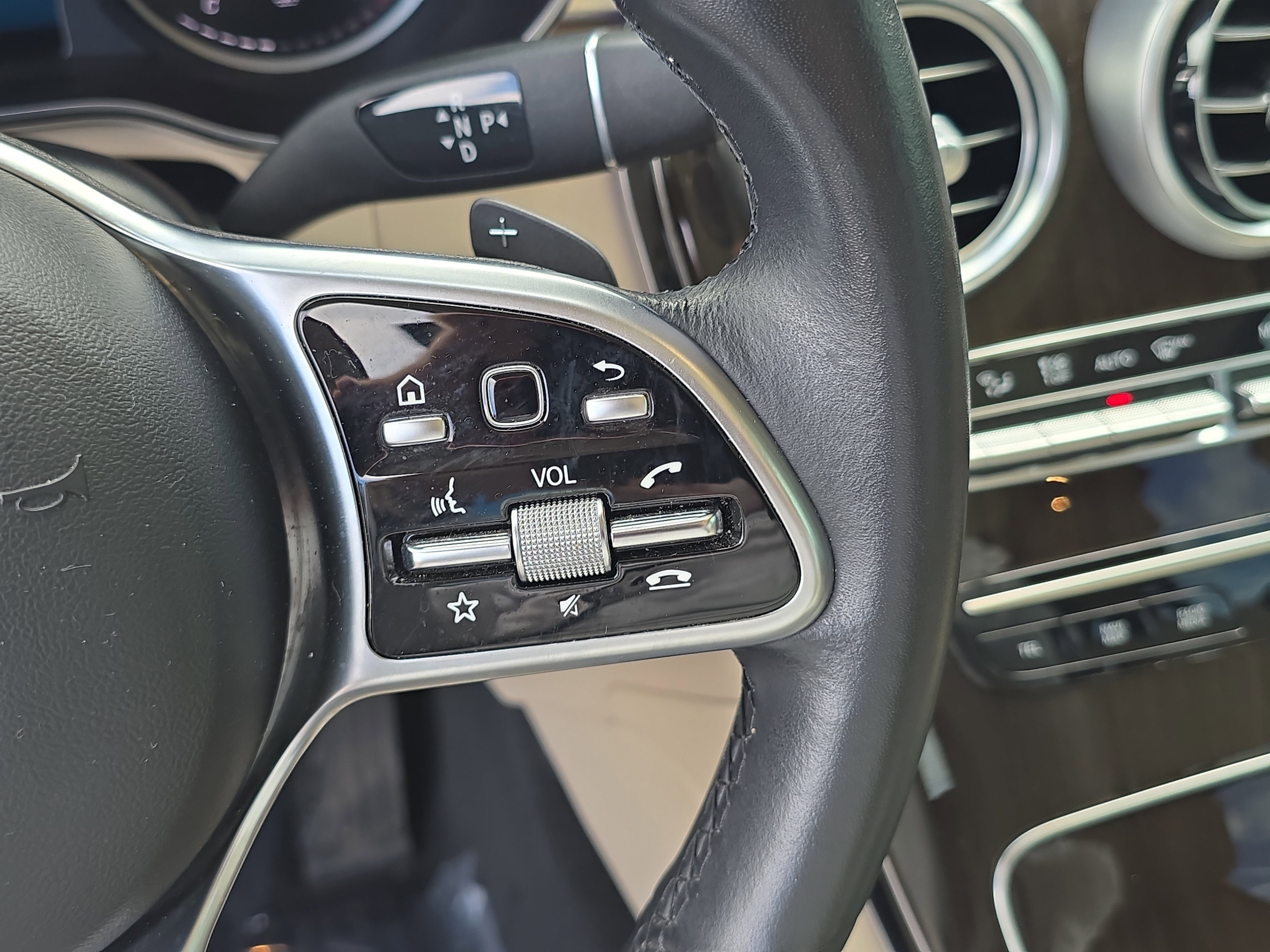 Used 2021 Mercedes-Benz GLC 300 image 33