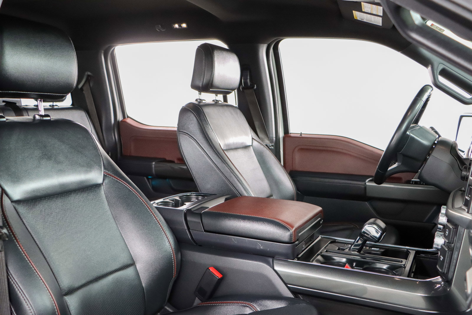 Used 2023 Ford F150 Lariat image 28