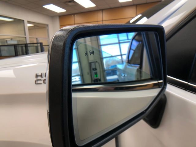 Used 2024 Chevrolet Silverado 1500 High Country w/ Technology Package AWD/4WD image 22