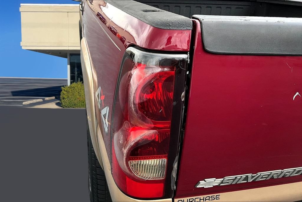 Used 2004 Chevrolet Silverado 2500 LT w/ Skid Plate Package AWD/4WD image 25