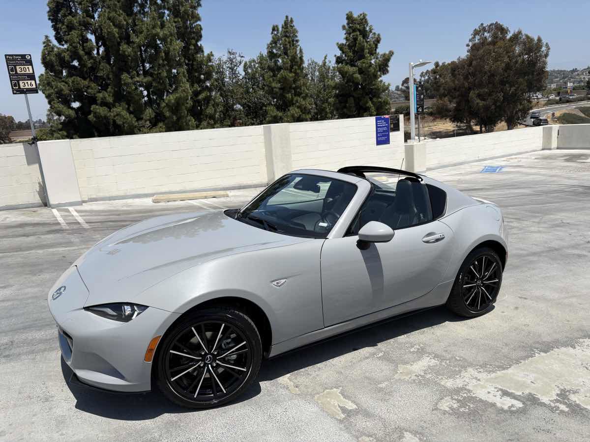 Used 2026 MAZDA MX-5 Miata RF Grand Touring RWD image 2