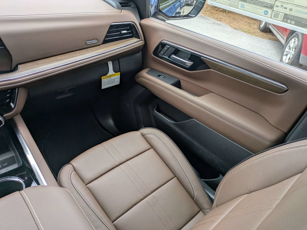 New 2026 Chevrolet Suburban High Country AWD/4WD image 20