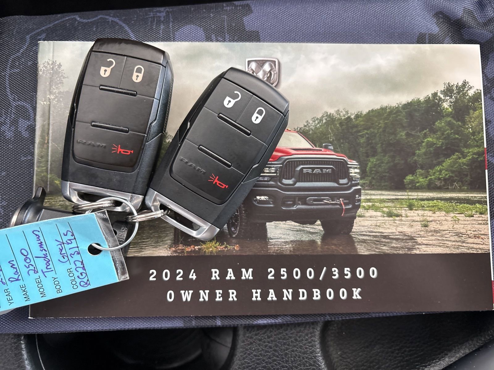 Used 2024 RAM 2500 Tradesman w/ Chrome Appearance Group image 33