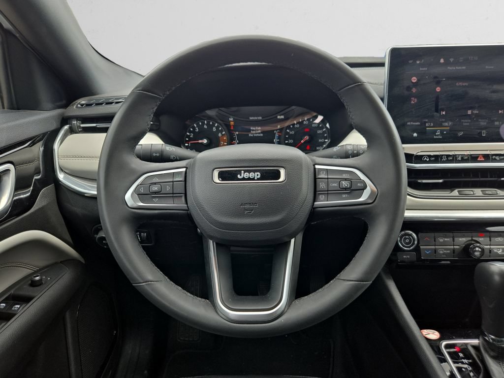 Used 2024 Jeep Compass Limited AWD/4WD image 12