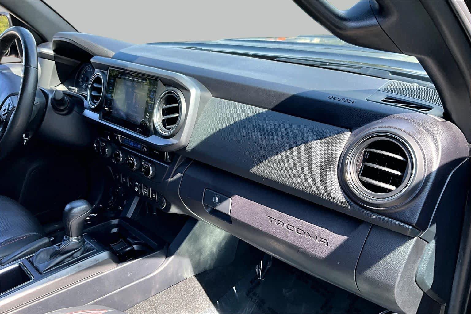 Used 2018 Toyota Tacoma TRD Pro AWD/4WD image 18