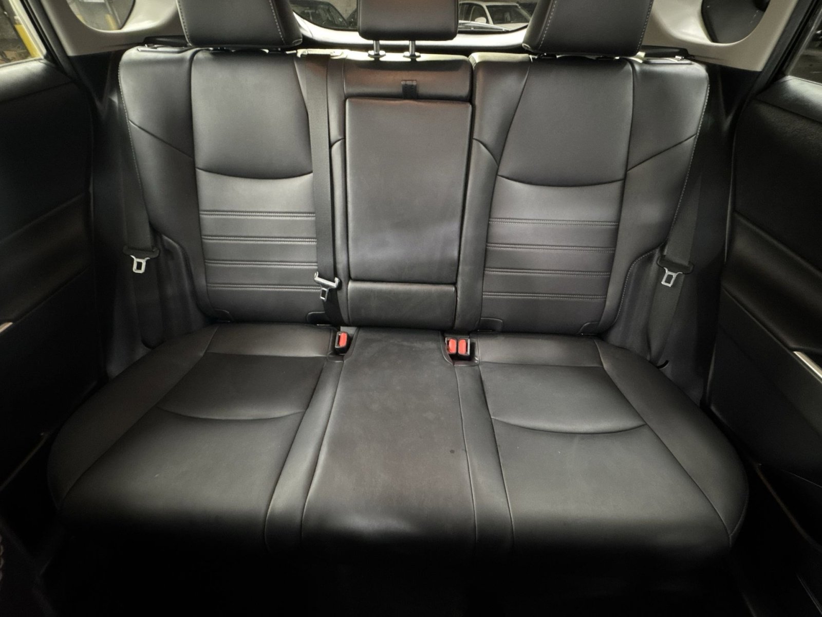 Used 2019 Toyota RAV4 XLE Premium w/ Advanced Technology Package image 5