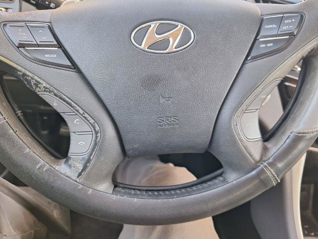 Used 2011 Hyundai Sonata Limited w/ Navigation Pkg 5 FWD image 3