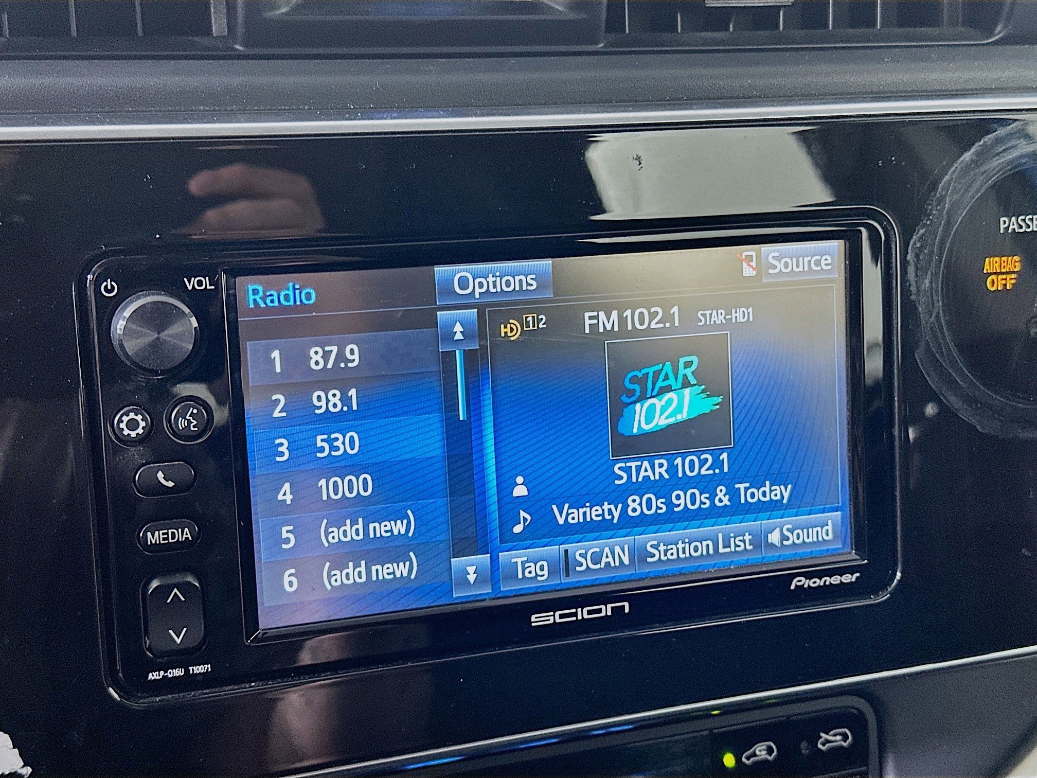 Used 2016 Scion iM FWD image 21