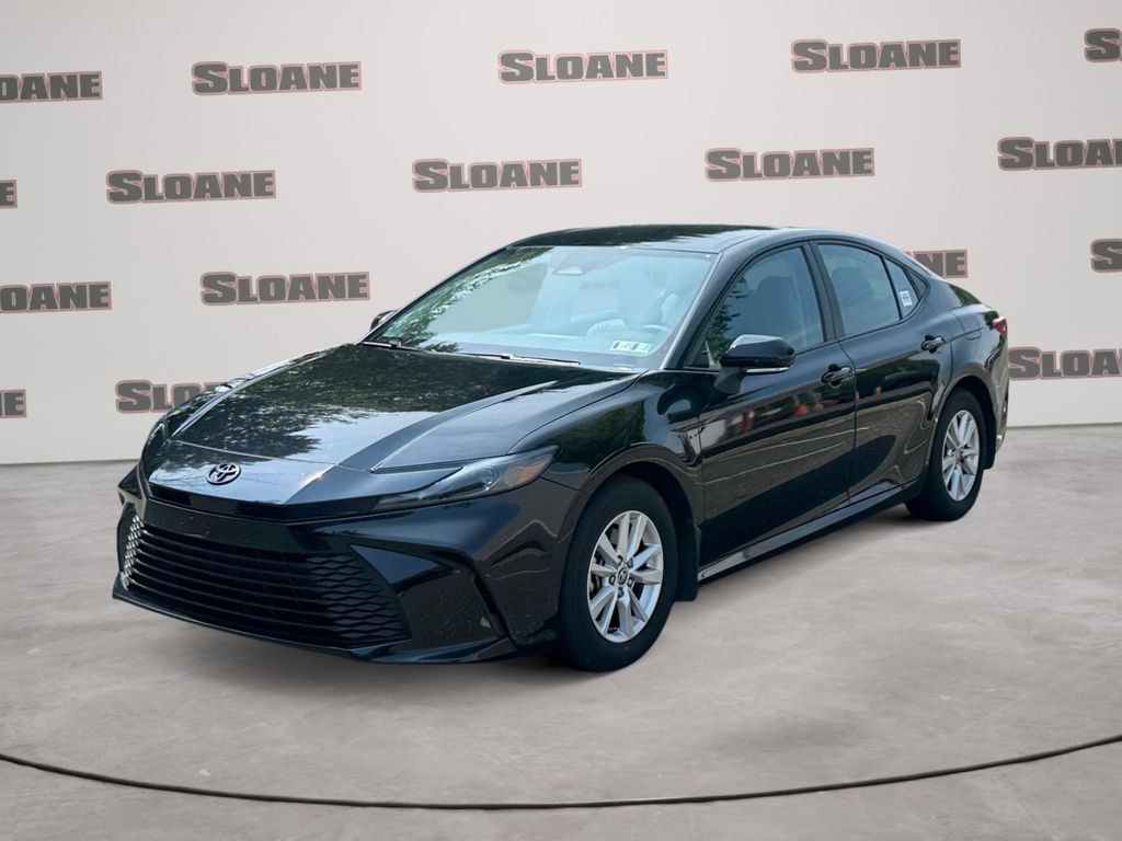 Used 2025 Toyota Camry LE w/ Convenience Package FWD image 1