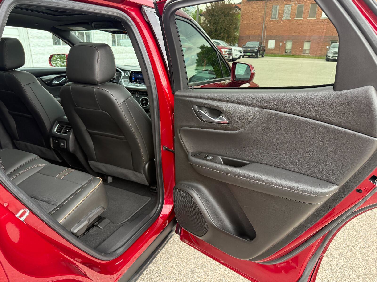 Used 2019 Chevrolet Blazer Premier w/ Sun and Wheels Package AWD/4WD image 16