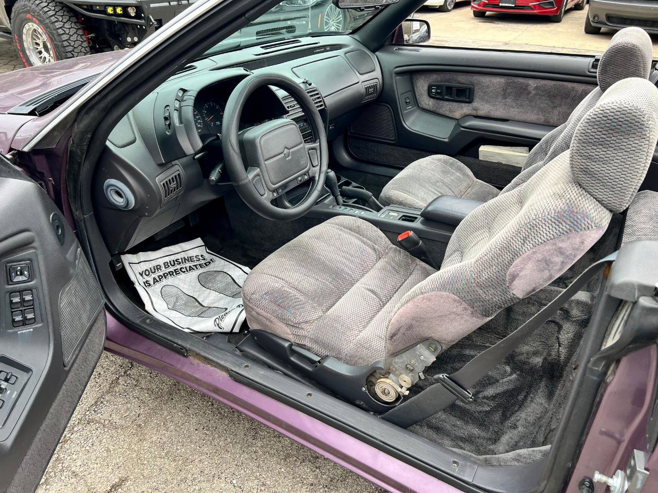 Used 1995 Chrysler LeBaron Convertible FWD image 15