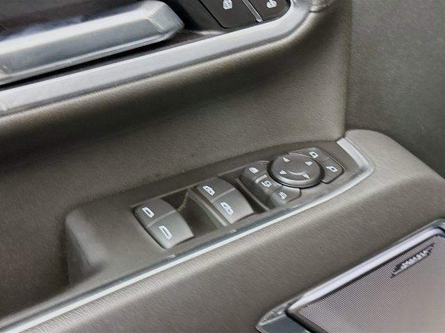 Used 2025 Chevrolet Silverado 2500 High Country w/ Technology Package image 21