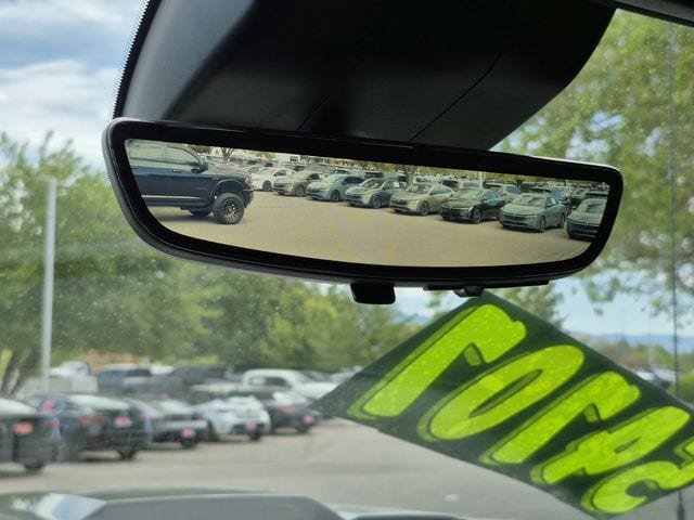 Used 2024 Chevrolet Silverado 1500 ZR2 w/ Technology Package AWD/4WD image 18