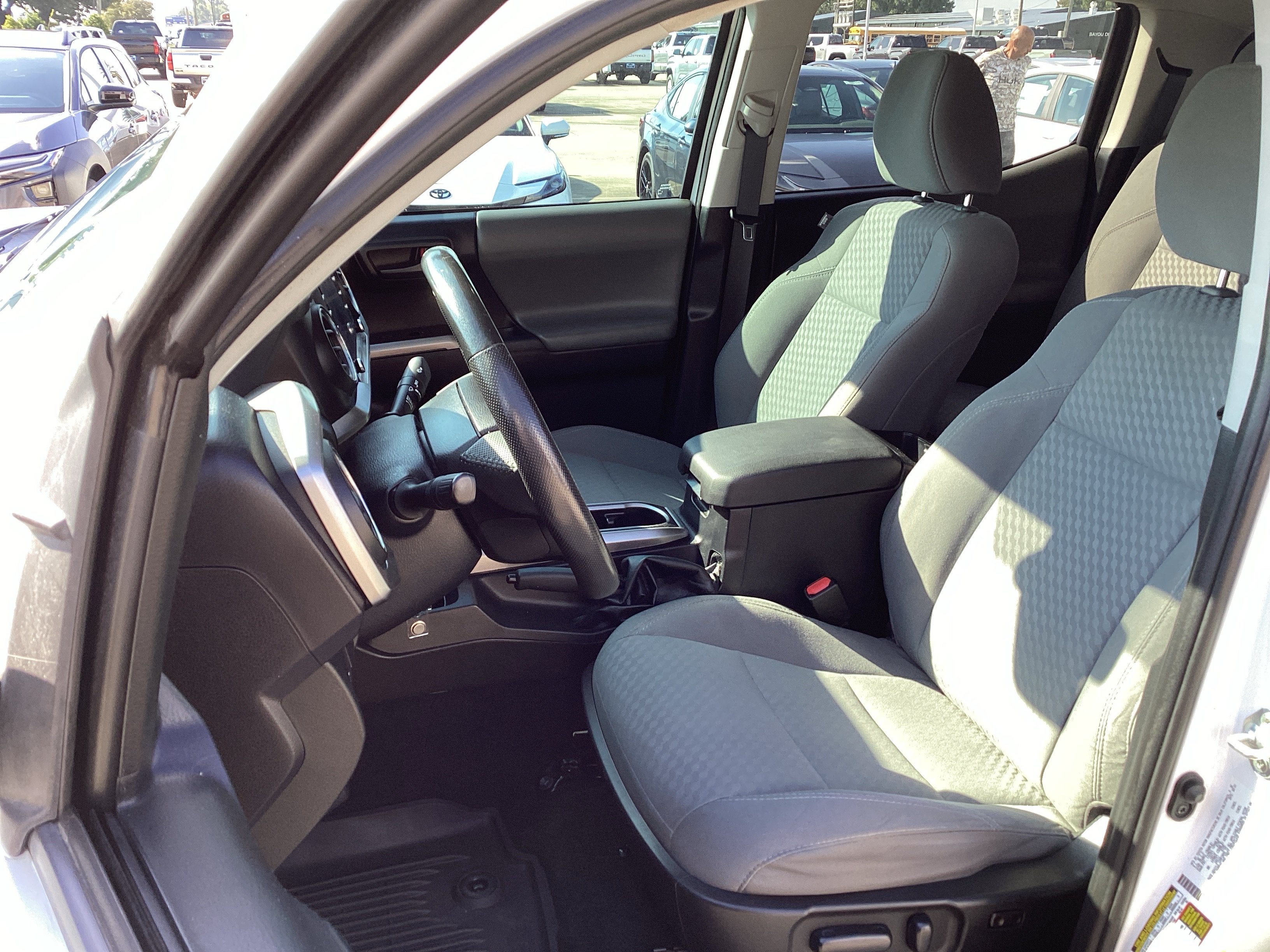Used 2021 Toyota Tacoma SR5 RWD image 13