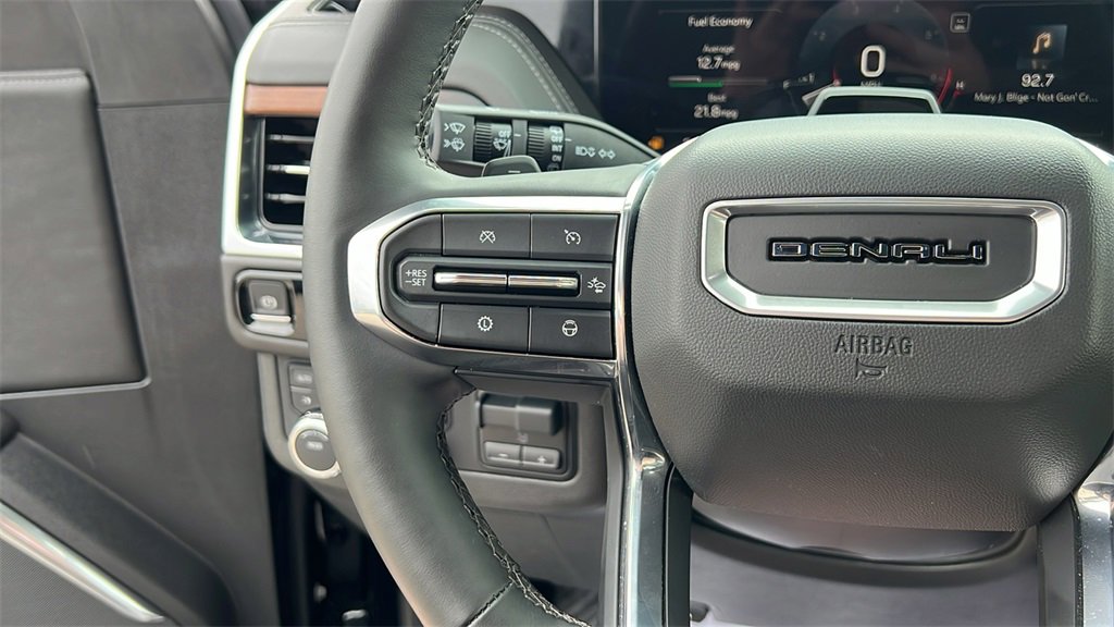 Used 2025 GMC Yukon Denali image 17