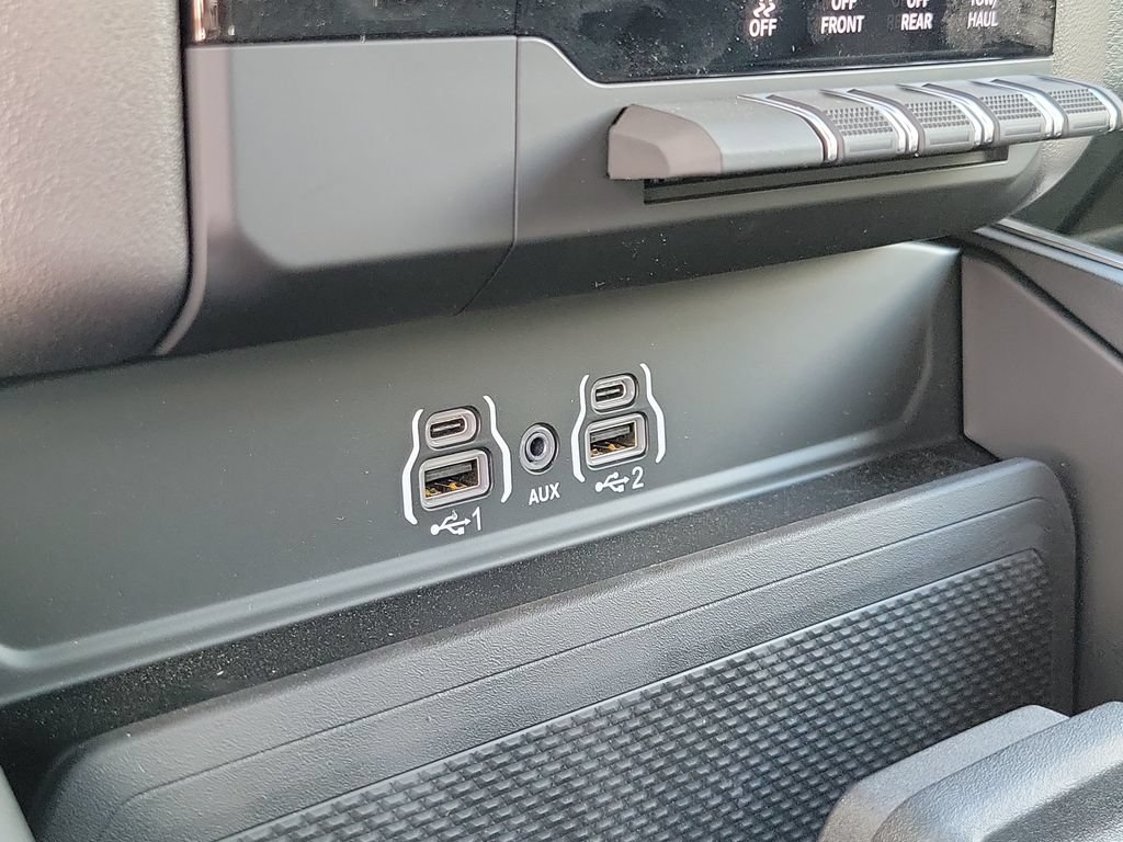 New 2026 RAM 1500 Express AWD/4WD image 19