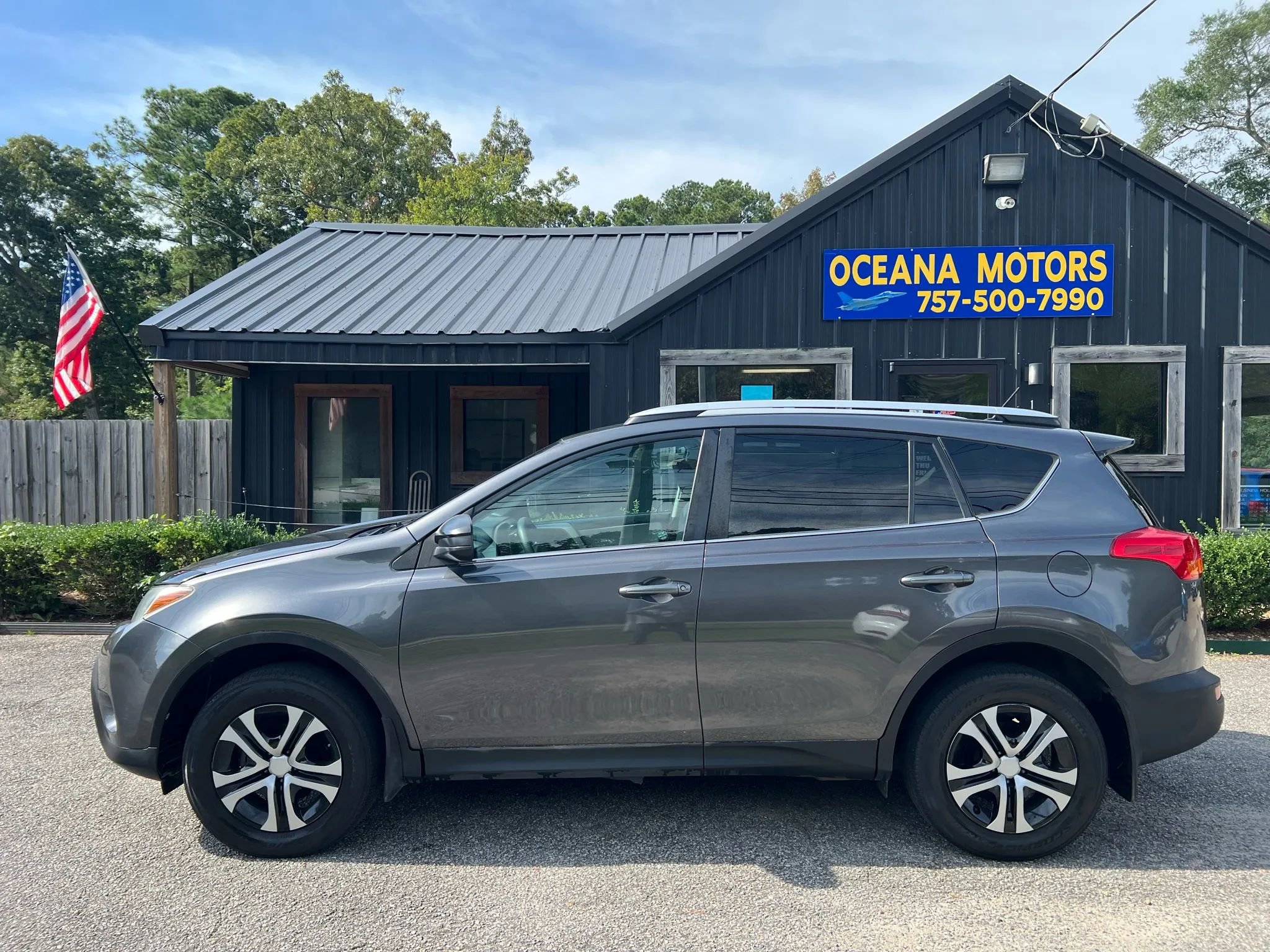 Used 2014 Toyota RAV4 LE image 8